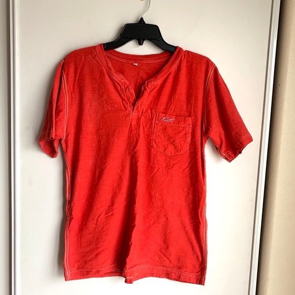 Red top - Picture 1 of 2